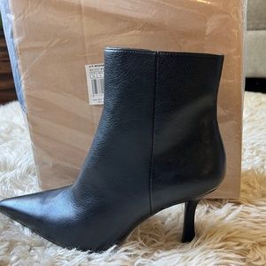 BNIB black ankle booties kitten heel